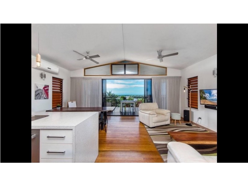 71 Daphne Drive, Redlynch QLD 4870