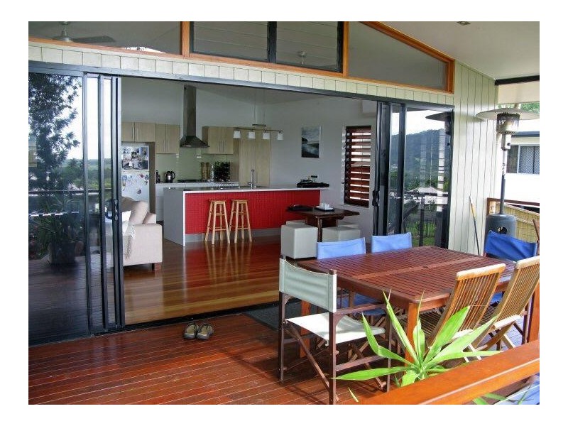 71 Daphne Drive, Redlynch QLD 4870