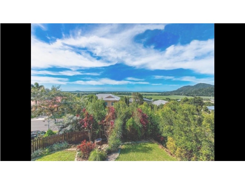 71 Daphne Drive, Redlynch QLD 4870