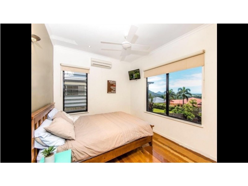 71 Daphne Drive, Redlynch QLD 4870