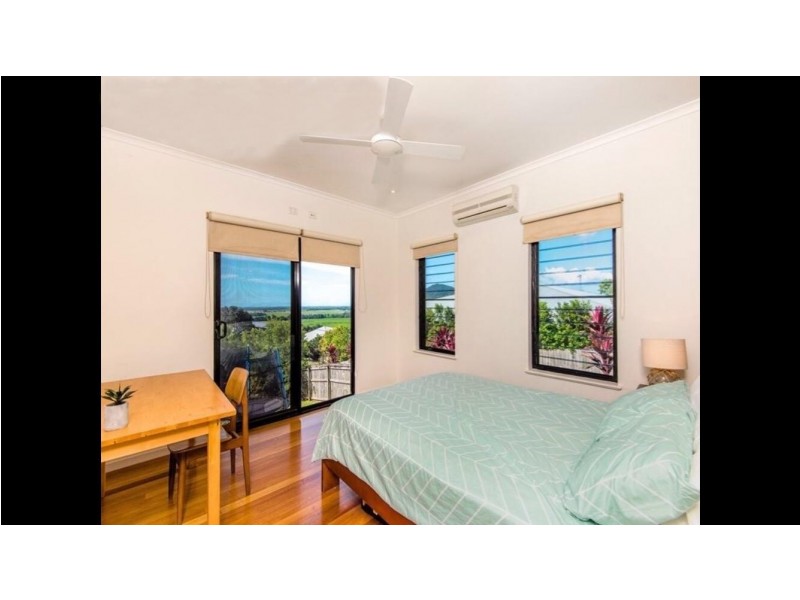 71 Daphne Drive, Redlynch QLD 4870