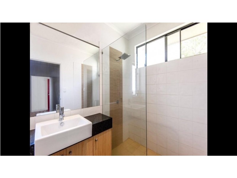 71 Daphne Drive, Redlynch QLD 4870