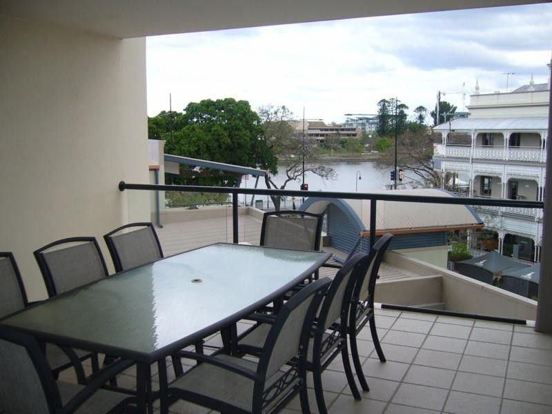 9 Sylvan Road, Toowong QLD 4066