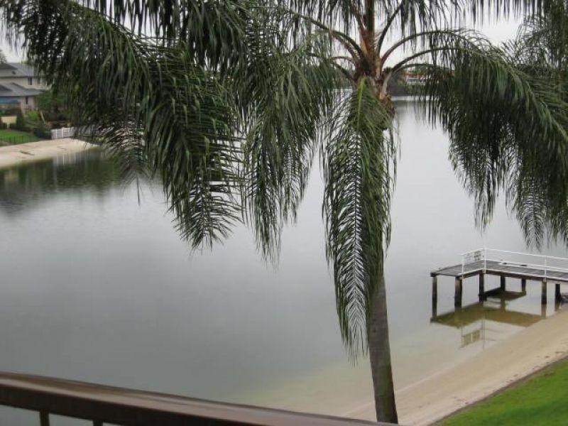 111 Markeri Street, Mermaid Waters QLD 4218