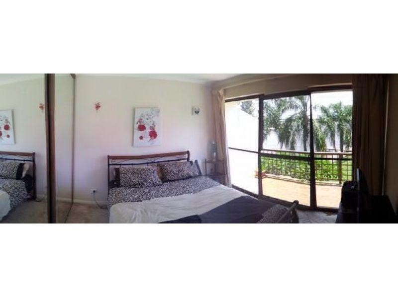 111 Markeri Street, Mermaid Waters QLD 4218