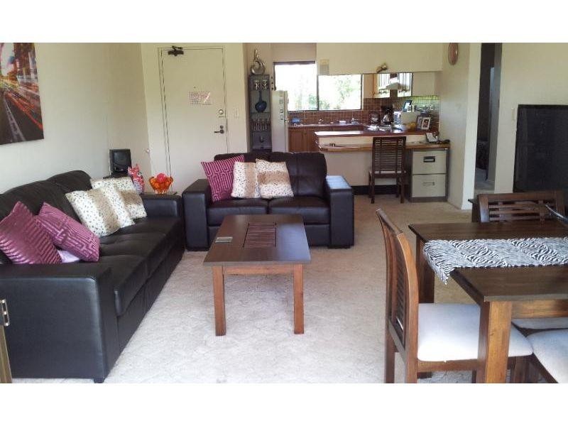 111 Markeri Street, Mermaid Waters QLD 4218