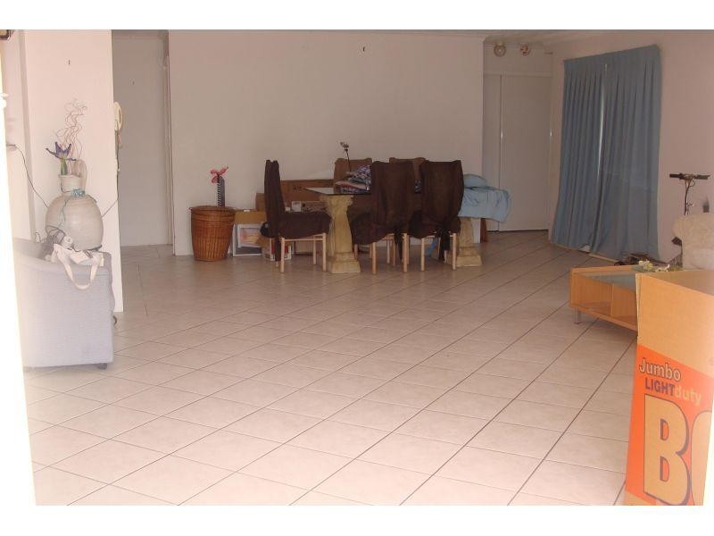 37 Mawarra Street, Chevron Island QLD 4217