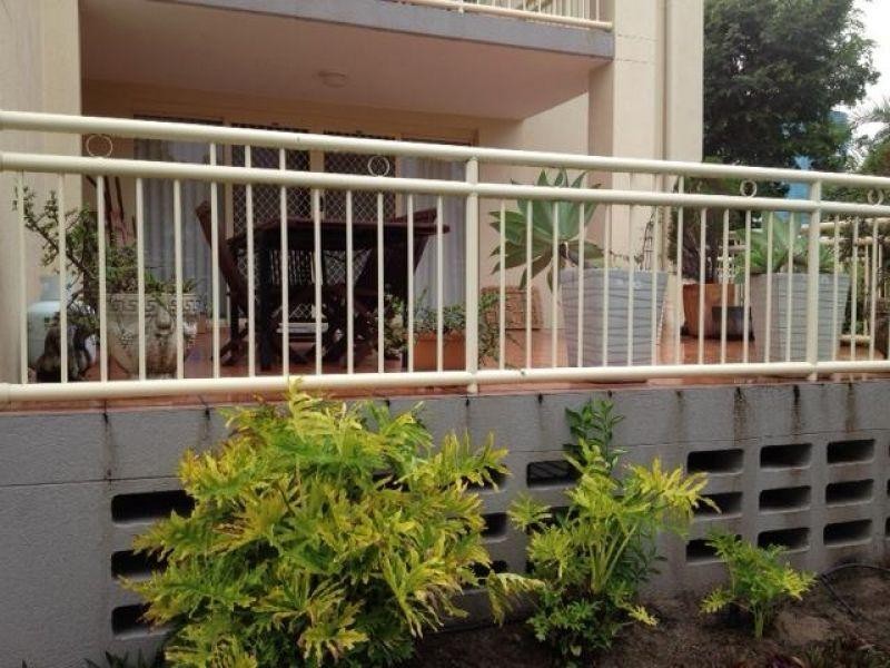 37 Mawarra Street, Chevron Island QLD 4217