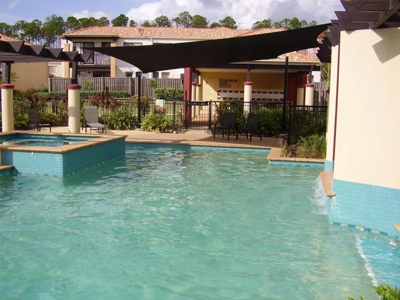 98/302 Christine Avenue, Varsity Lakes QLD 4227