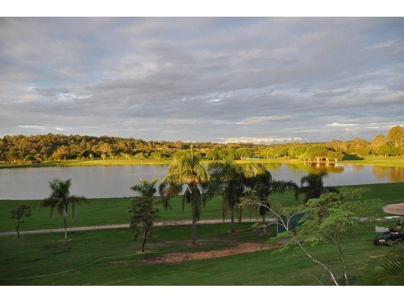 8 Peninsula Avenue, Cornubia QLD 4130