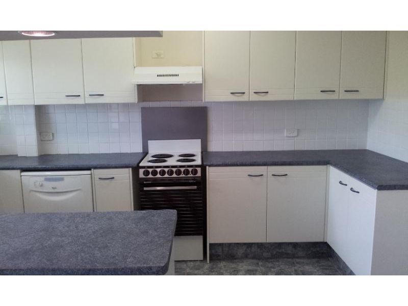 111 Markeri Street, Mermaid Waters QLD 4218