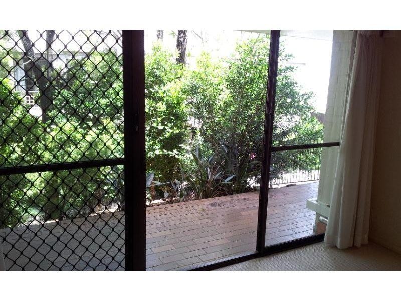 111 Markeri Street, Mermaid Waters QLD 4218