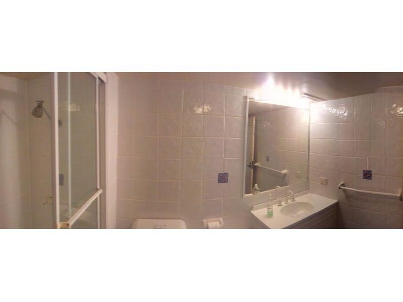 111 Markeri Street, Mermaid Waters QLD 4218