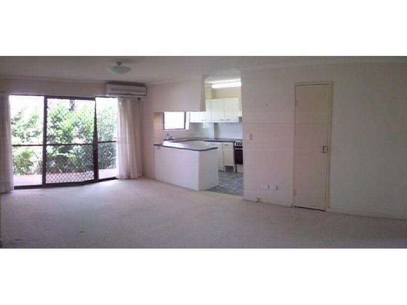 111 Markeri Street, Mermaid Waters QLD 4218