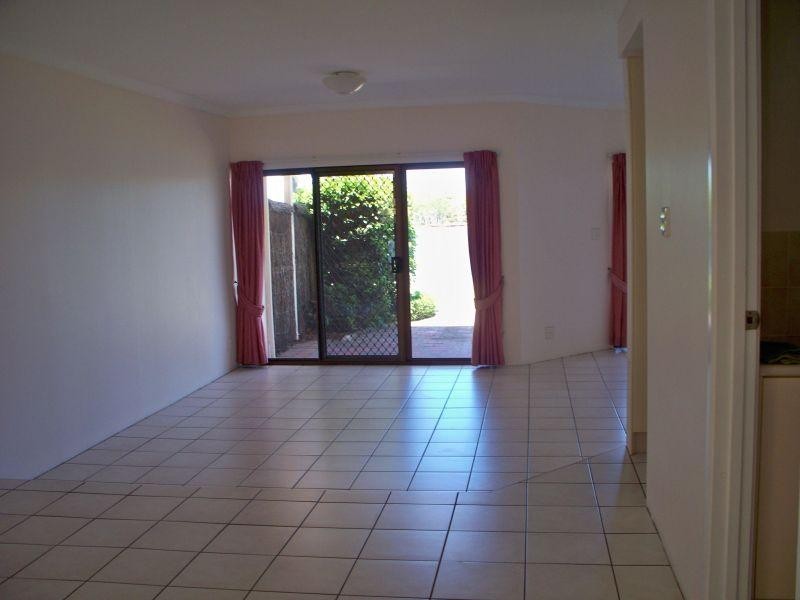 81 Boykambil Esplanade, Hope Island QLD 4212