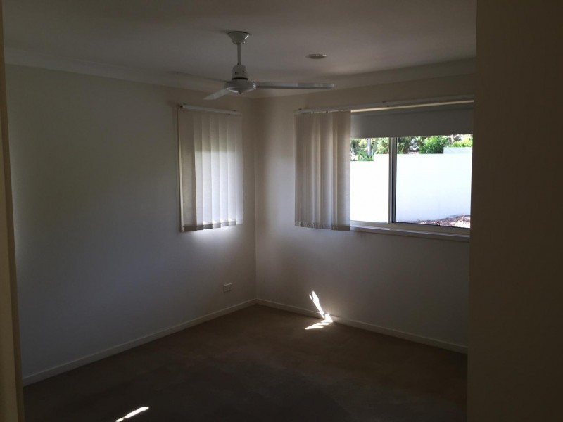 285 Easthill Drive, Robina QLD 4226