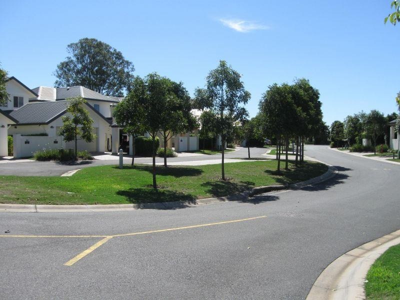 283 Easthill Drive, Robina QLD 4226