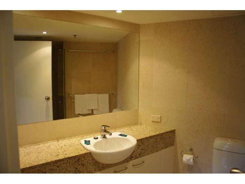 20/45 Hayle Street, Burleigh Heads QLD 4220