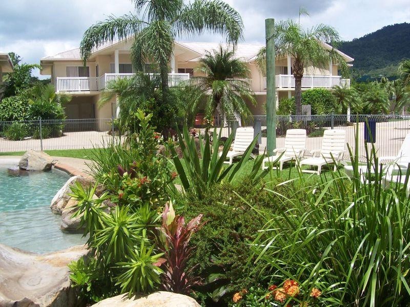 24 Pandanus Drive, Cannonvale QLD 4802