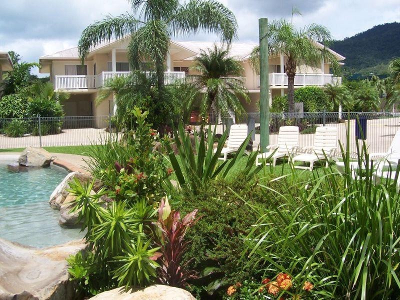 24 Pandanus Drive, Cannonvale QLD 4802