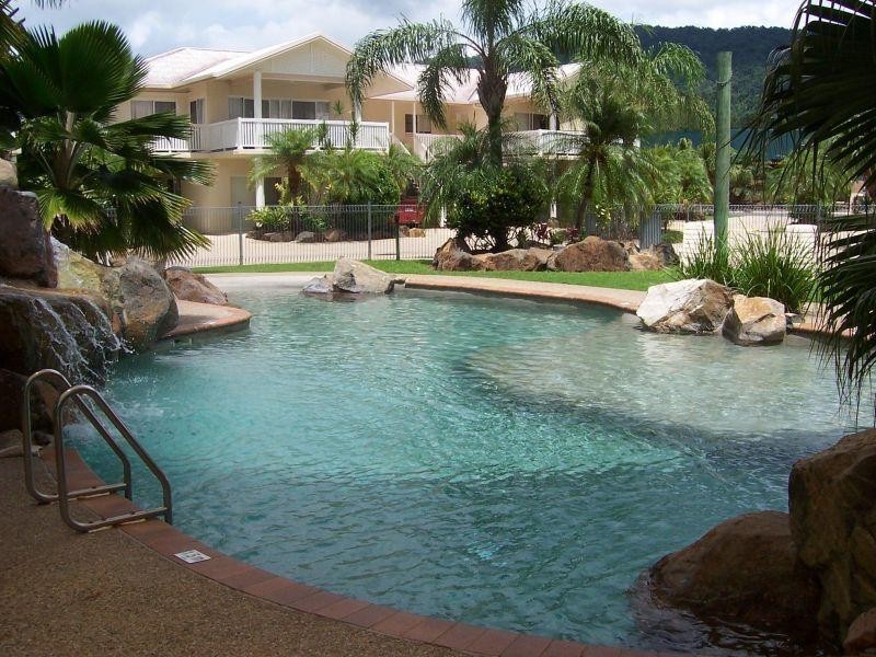 24 Pandanus Drive, Cannonvale QLD 4802
