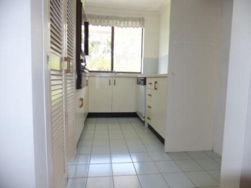 9 Bayview Street, Runaway Bay QLD 4216