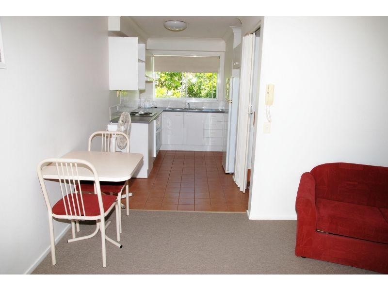 12 Lloyd Street, Southport QLD 4215