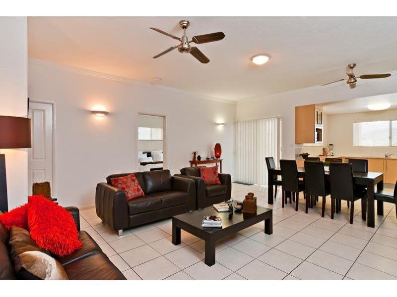 12/79 Spence Street, Cairns QLD 4870