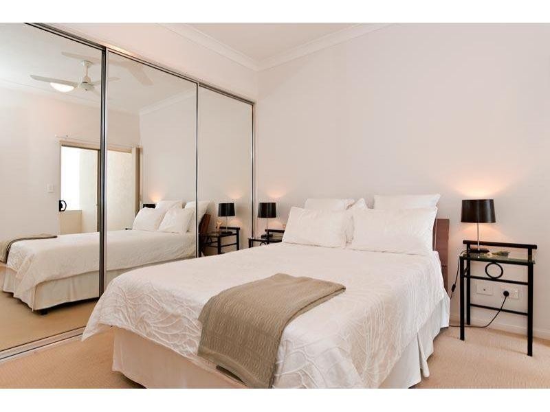 12/79 Spence Street, Cairns QLD 4870