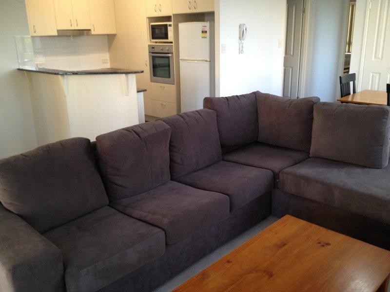 25/6 Fifth Avenue, Burleigh Heads QLD 4220