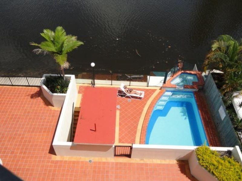 12 Paradise Island, Surfers Paradise QLD 4217