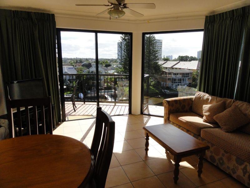 12 Paradise Island, Surfers Paradise QLD 4217