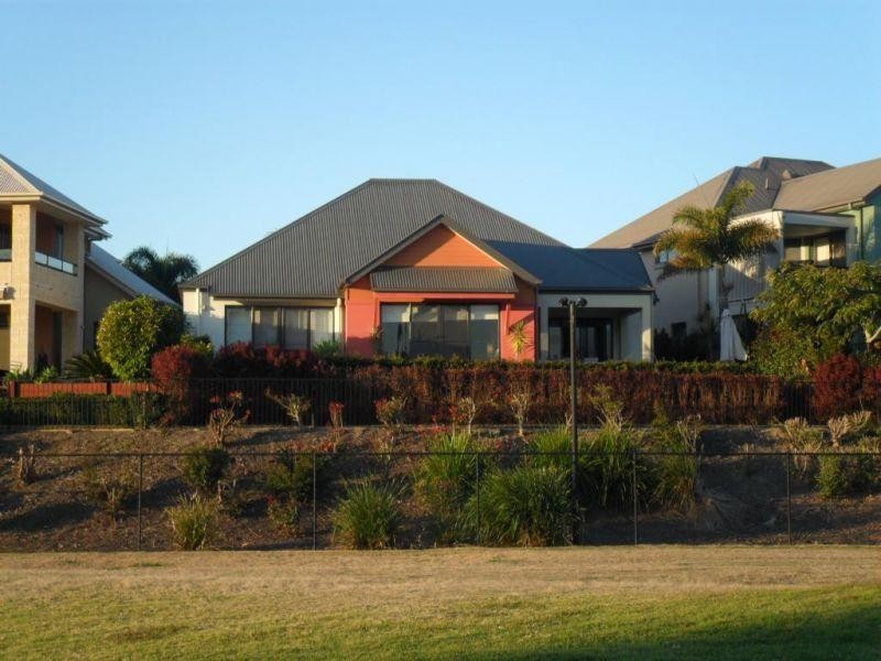 1 The Vistas Drive, Carrara QLD 4211