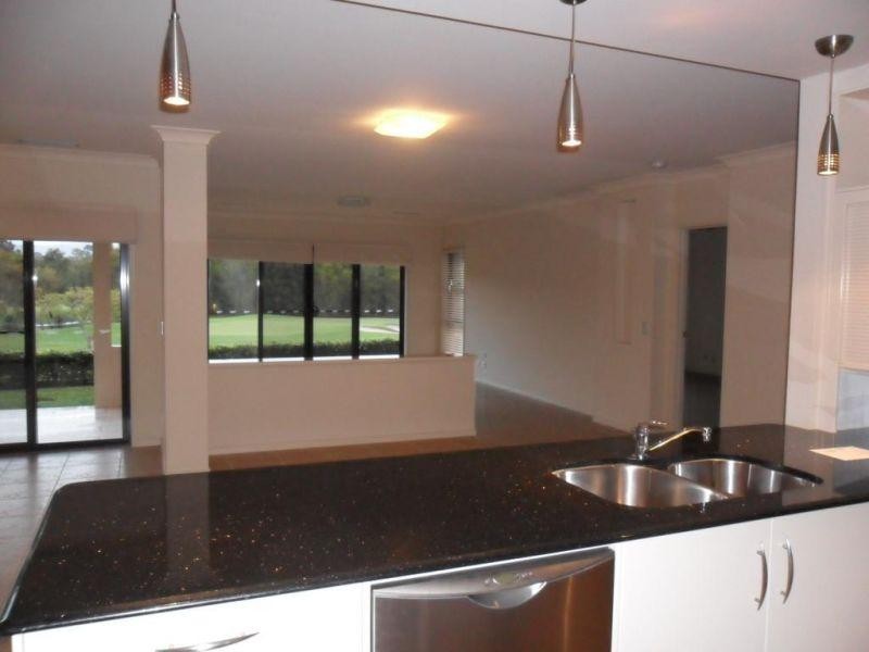 1 The Vistas Drive, Carrara QLD 4211