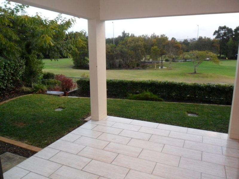 1 The Vistas Drive, Carrara QLD 4211