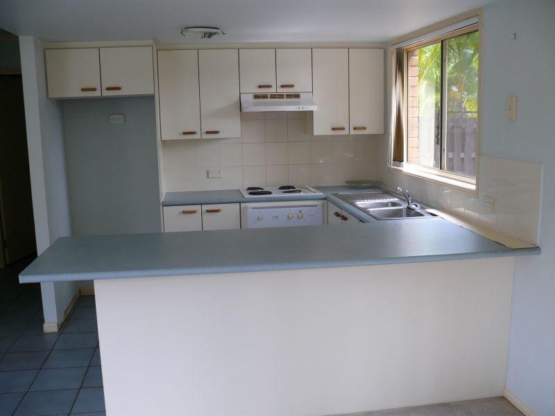 1A Alison Road, Carrara QLD 4211