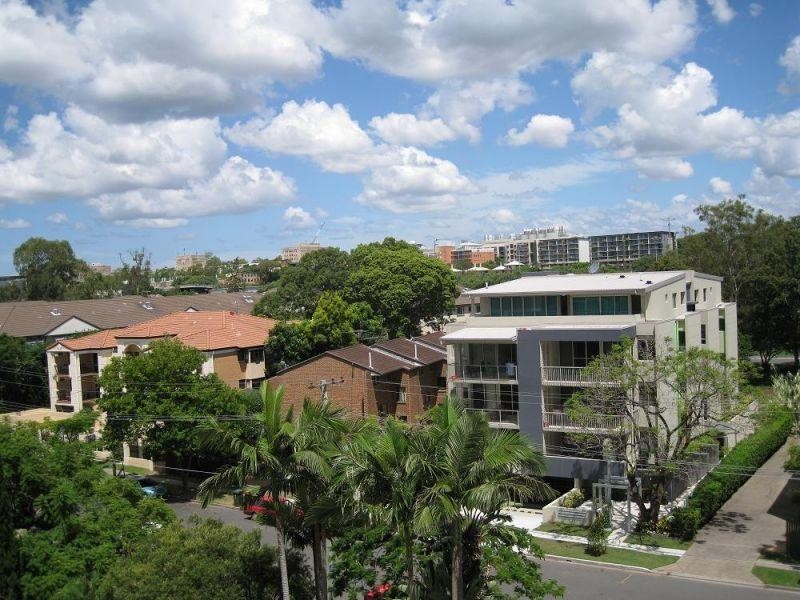 122 Macquarie Street, St Lucia QLD 4067