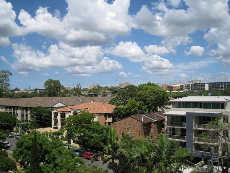 122 Macquarie Street, St Lucia QLD 4067