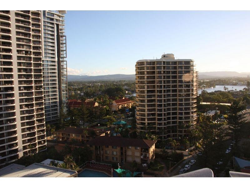 28 Northcliffe Terrace, Surfers Paradise QLD 4217