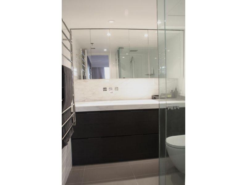 28 Northcliffe Terrace, Surfers Paradise QLD 4217