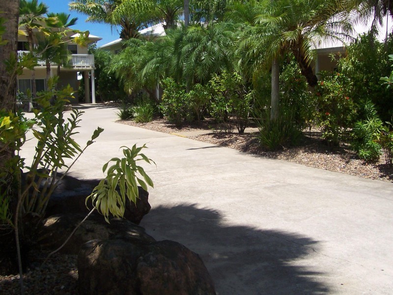 23/24 Pandanus Drive, Cannonvale QLD 4802