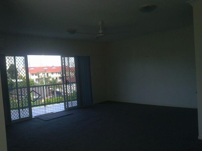 30-36 Burra Street, Chevron Island QLD 4217