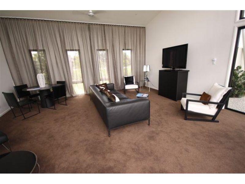 2 Inland Drive, Tugun QLD 4224