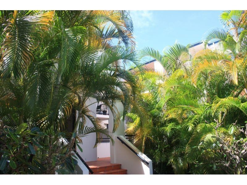 38 Labrador Street, Labrador QLD 4215