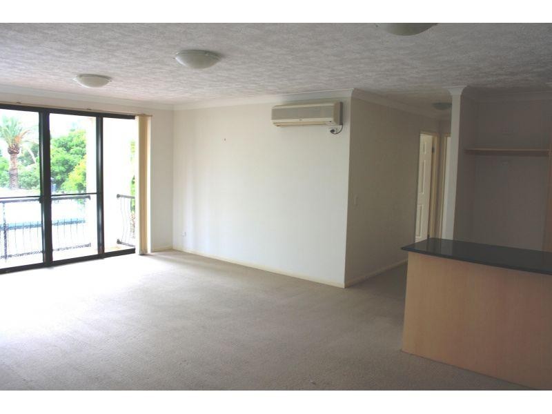 38 Labrador Street, Labrador QLD 4215