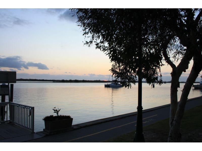 38 Labrador Street, Labrador QLD 4215