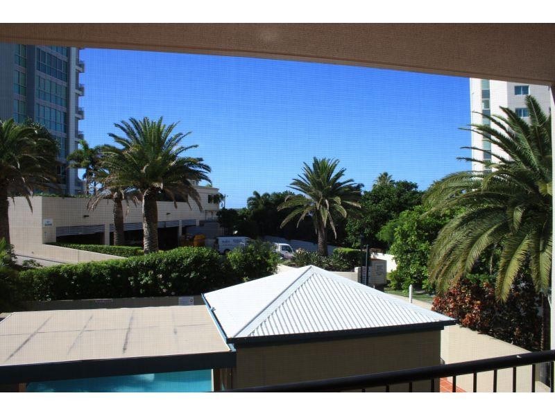 38 Labrador Street, Labrador QLD 4215