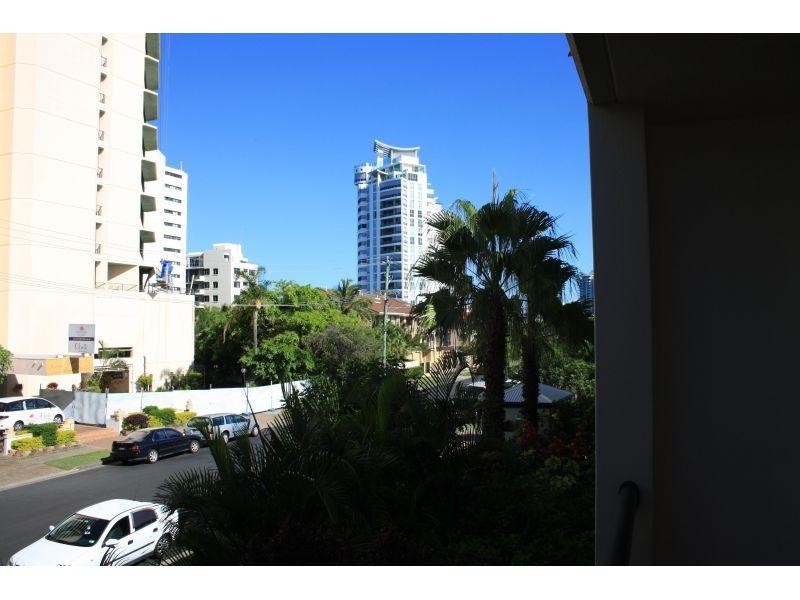 38 Labrador Street, Labrador QLD 4215