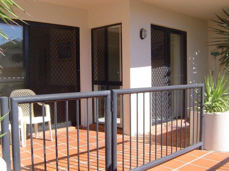 Chevron Island QLD 4217