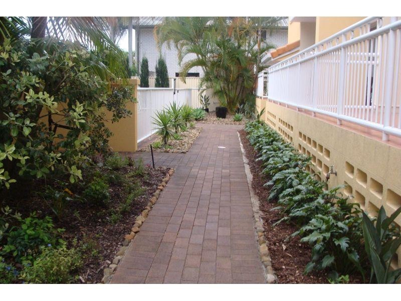 37 Mawarra Street, Chevron Island QLD 4217